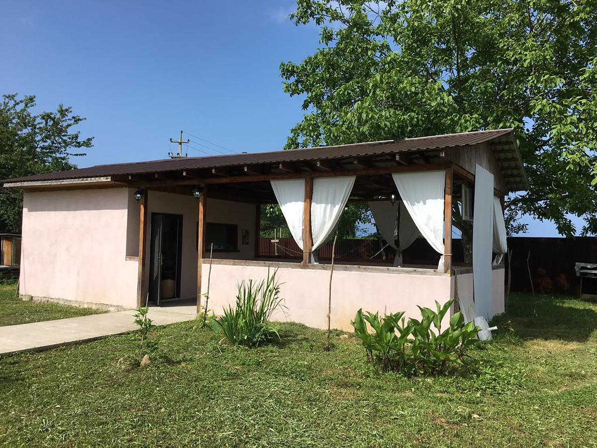 Solnechny Bereg Guest House Gudauta Exterior photo